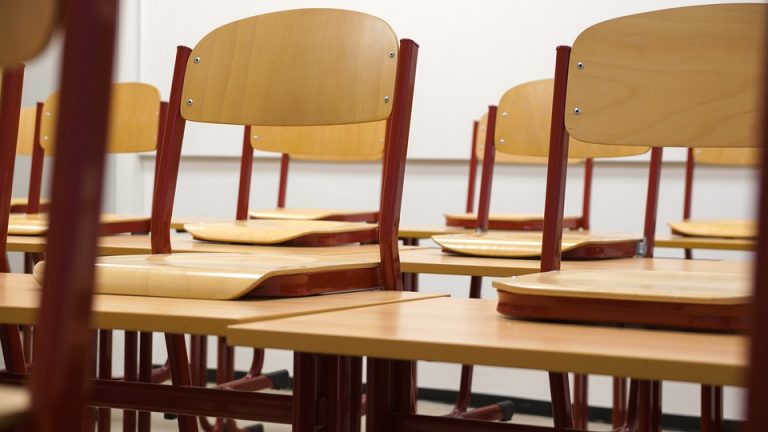 classroom-824120_960_720