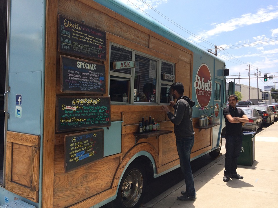 Benefits Of Using Catering Trucks In Florida For Your Next Event