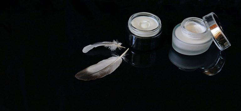 cosmetics-2694764_960_720