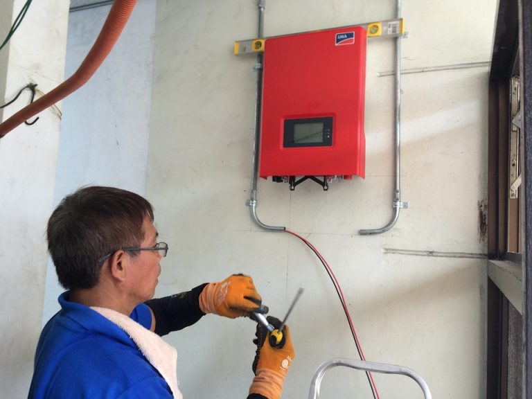 inverter-647181_960_720