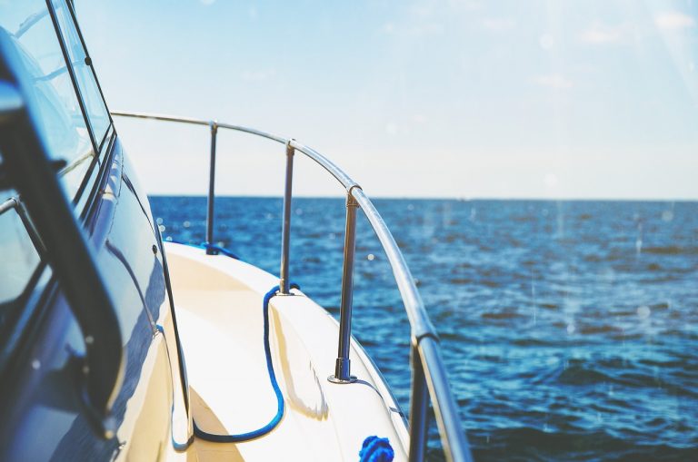 yacht1