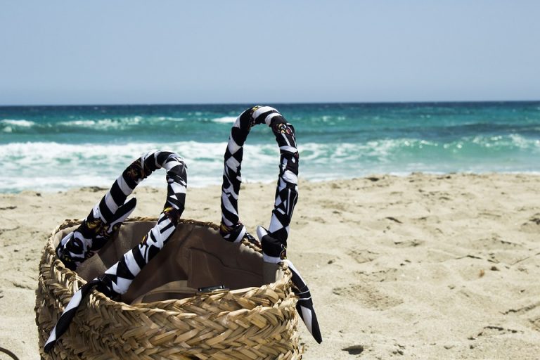 beach-2679511_960_720