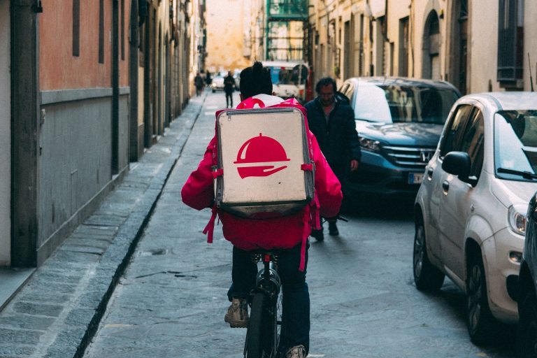 foodora-3402507_1920