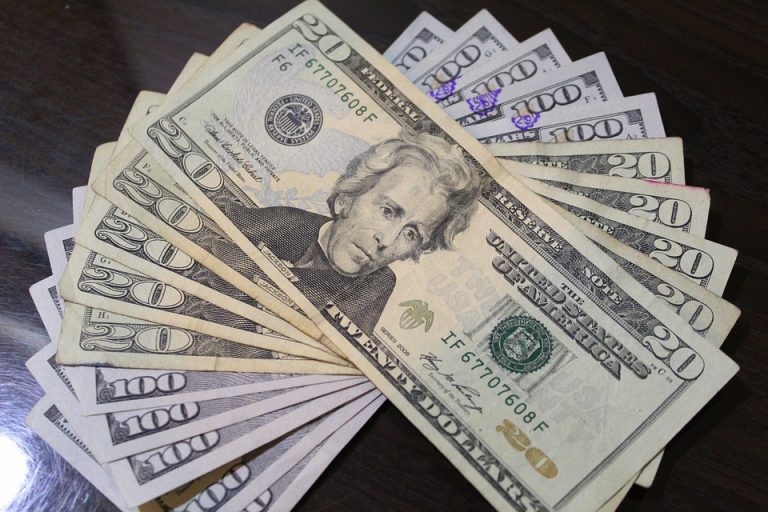 wealth-3186242_960_720