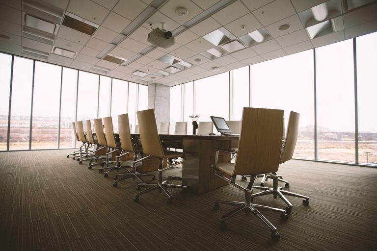 conference-room-768441_960_720 (1)