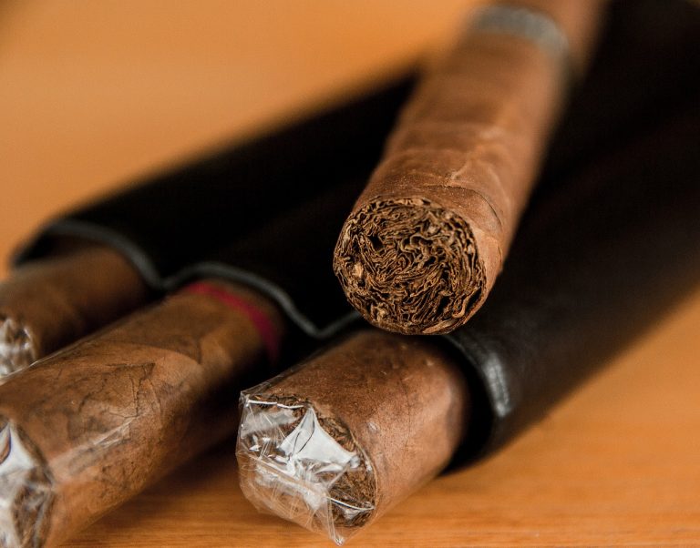 cigar-1293684_1280