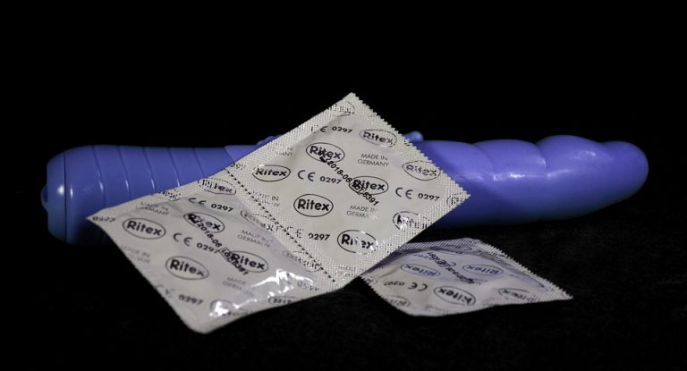 dildo-2727198_960_720