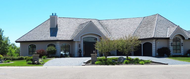 house-2469110_1920