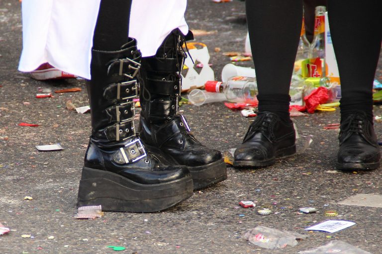 platform-shoes-279777_1920