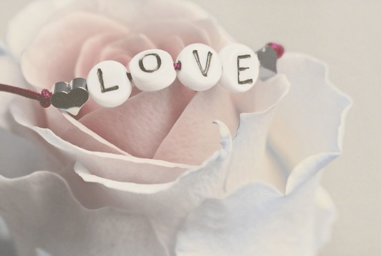 love-4060799_960_720