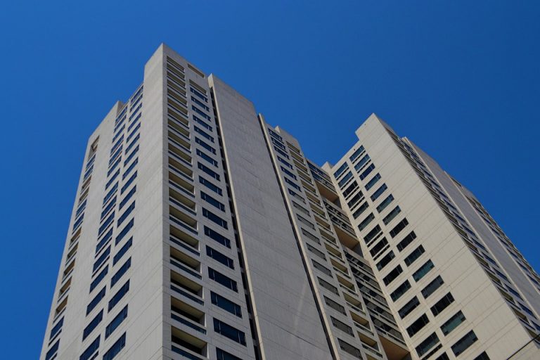apartment-building-4611767_960_720