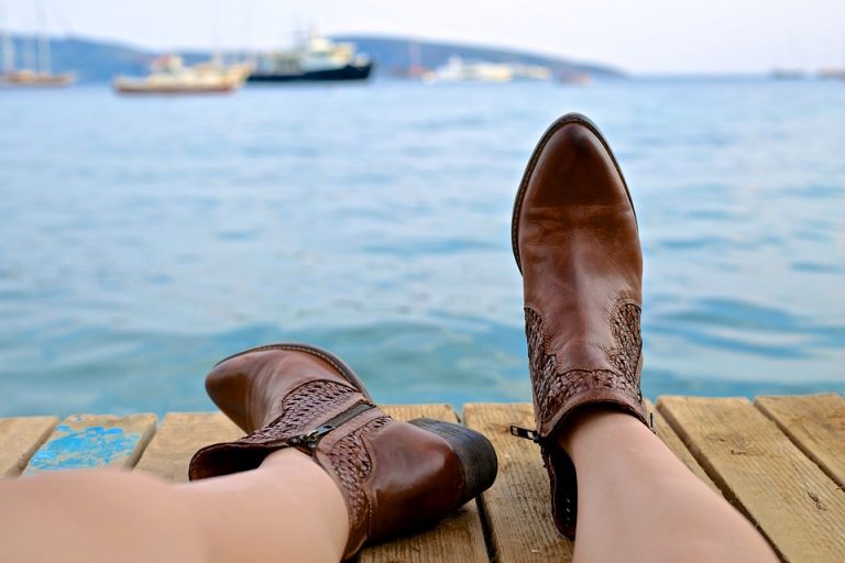 boots-828975_960_720