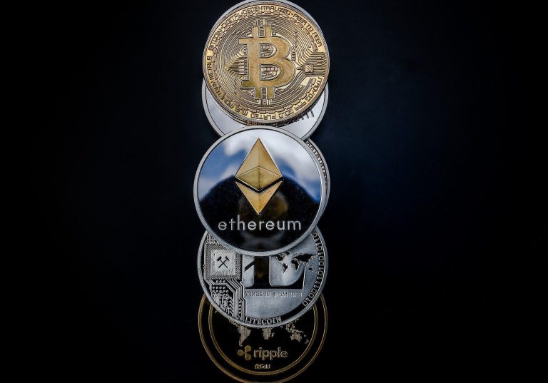 cryptocurrency-3409641_1920