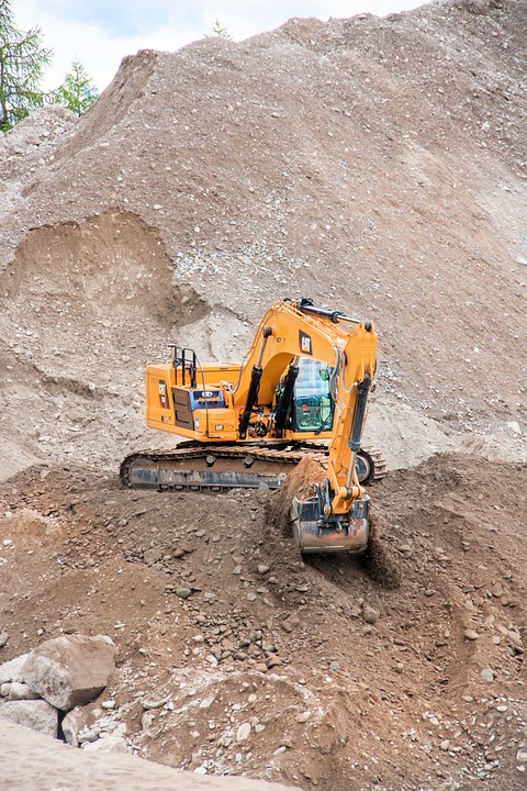 excavators-5426906_960_720