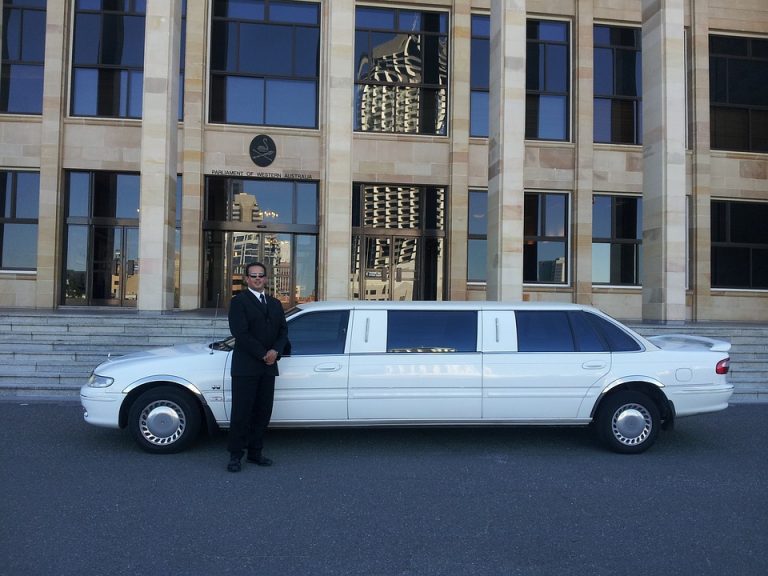 limousine-601462_960_720
