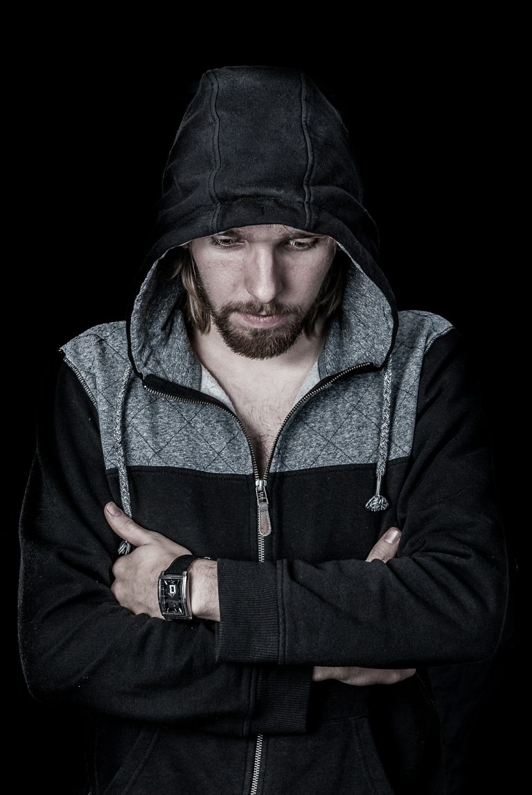 man-g8f7601f40_1920