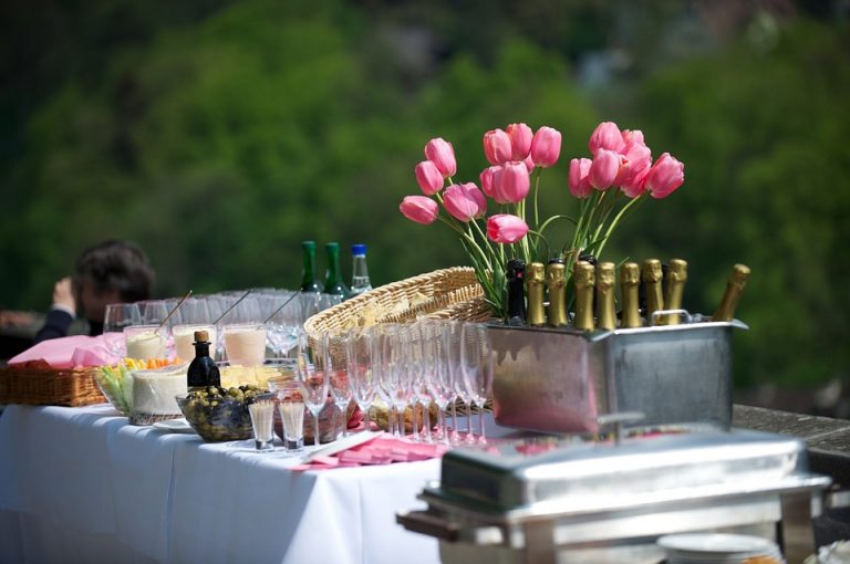 restaurant-bern-179047_960_720