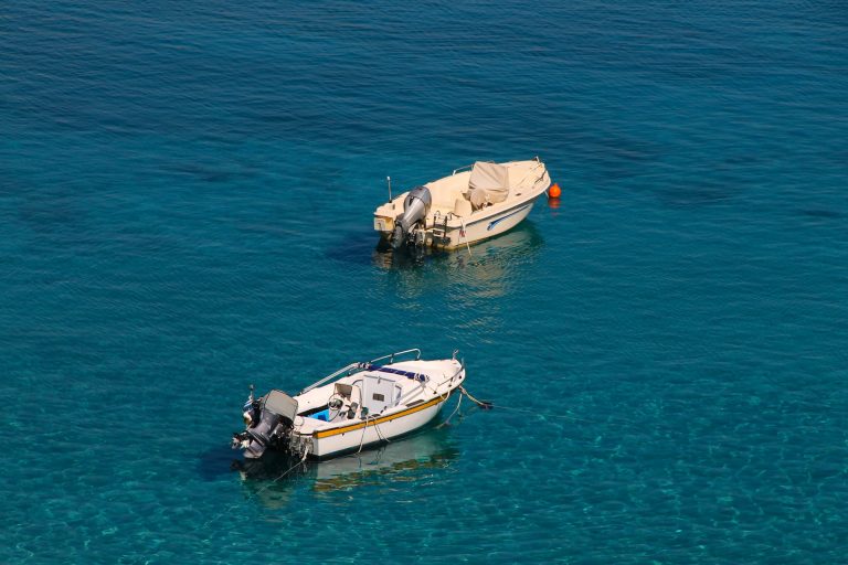 boats-4785987_1920