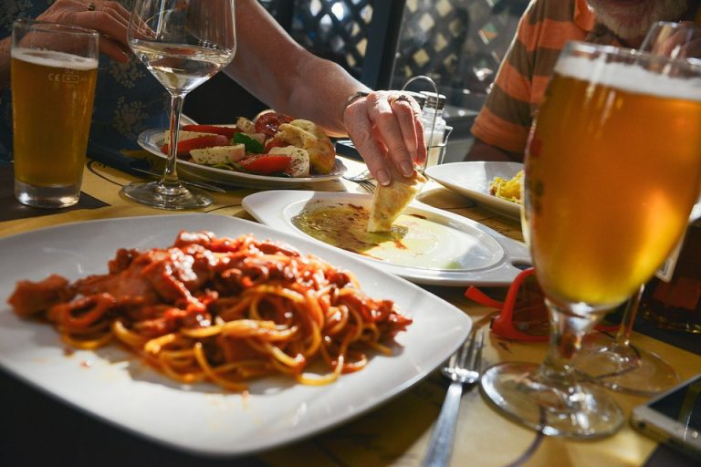 dinner-601576_960_720