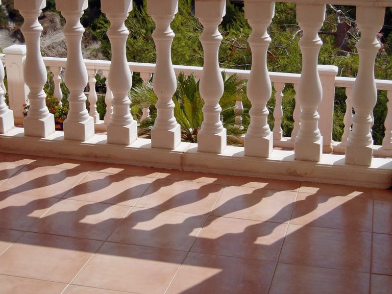 balustrade-262981_960_720