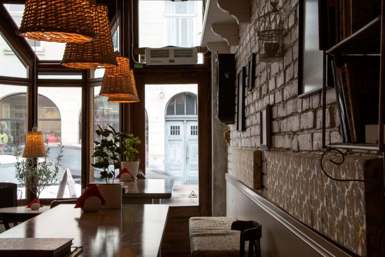 coffee-shop-393954_1920