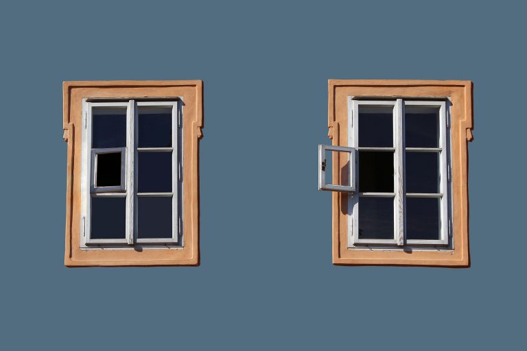 window-6800397_1920
