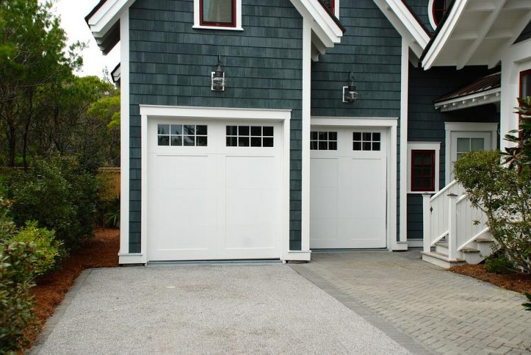garage-door-2578740_960_720