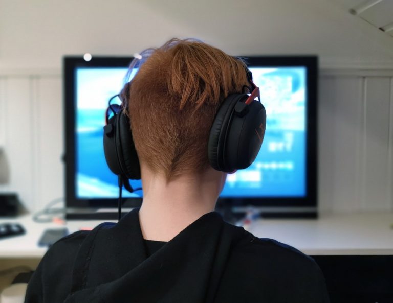gaming-4206919_960_720