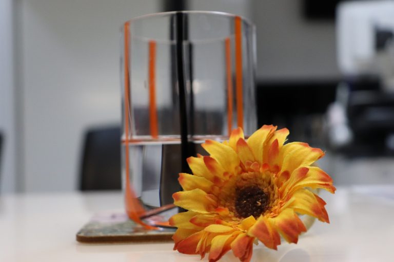 office-g813b9ee1b_1920