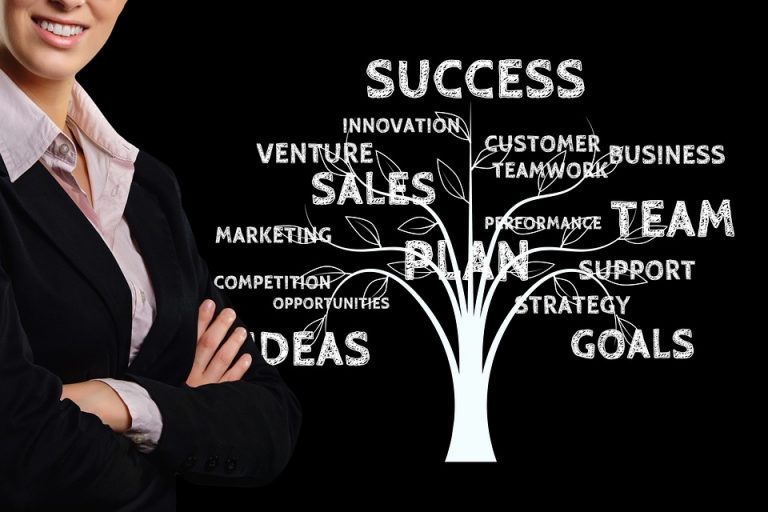 businesswoman-4430775_960_720