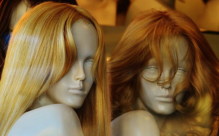 mannequins-1079925_960_720