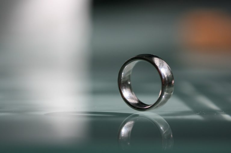 wedding-ring-2541888_960_720