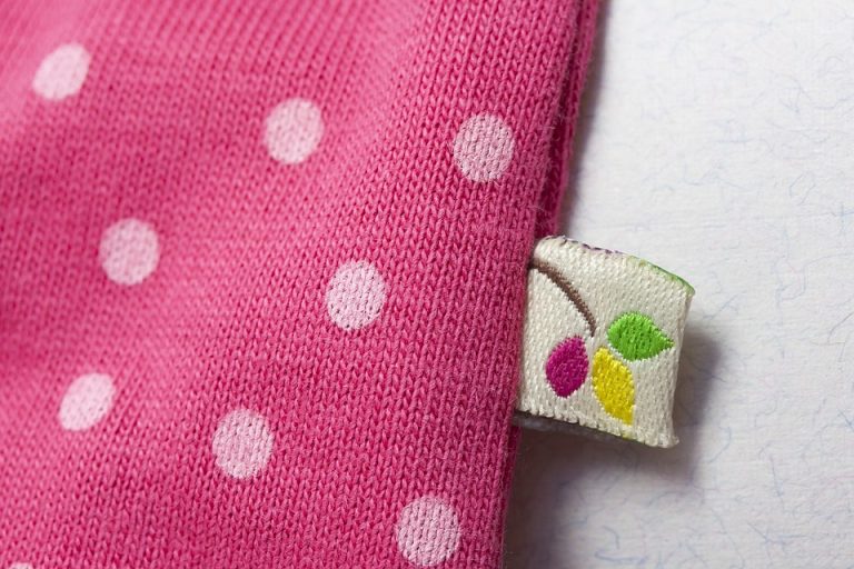 childrens-clothing-3563752_960_720