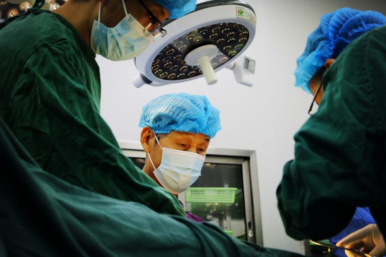 orthopedic-surgery-7817270_1920