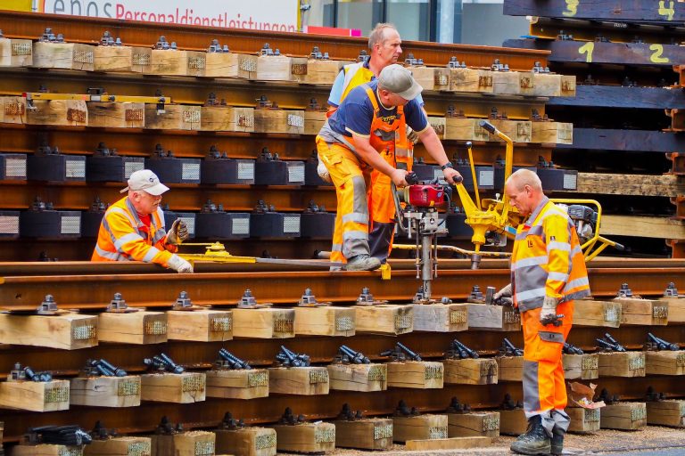 workers-2651431_1920