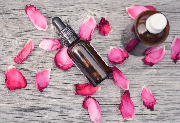 essential-oils-2535611_960_720
