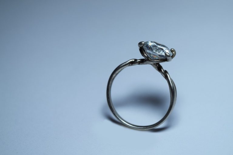 ring-3258395_960_720