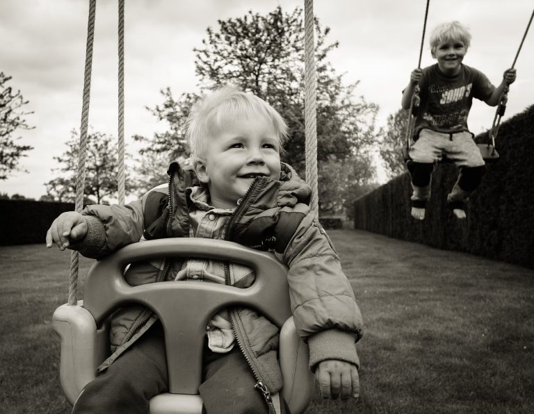 swing-932249_1920