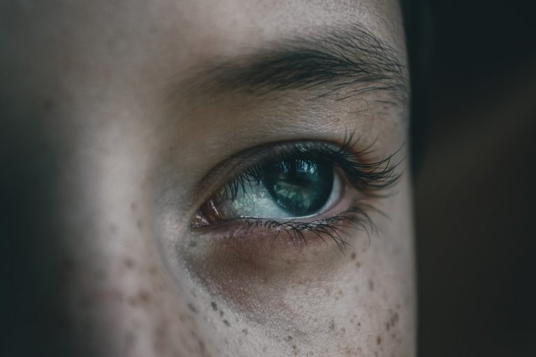eyes-g76a3711ff_1280