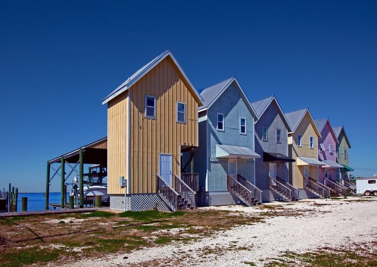 houses-1623320_1280