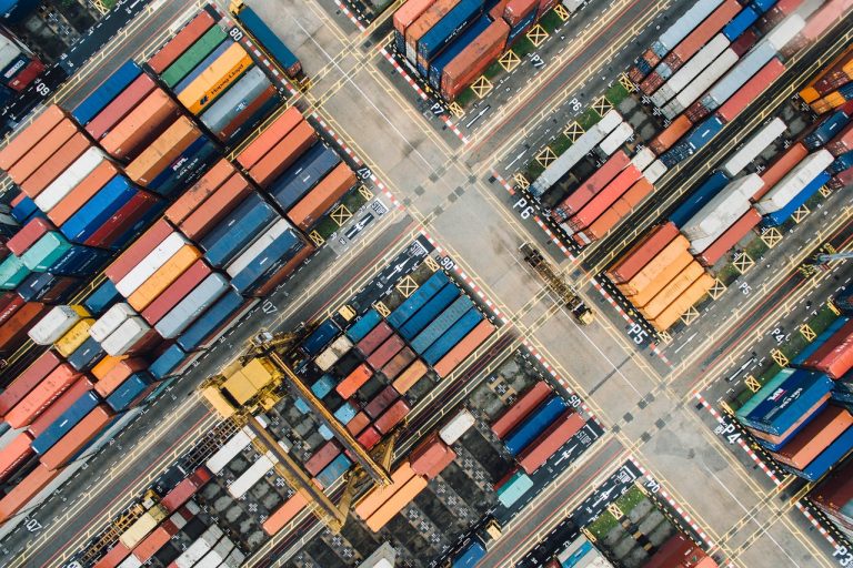 container-vans-2568204_1280