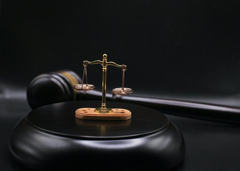 gavel-7499911_1280 (2)