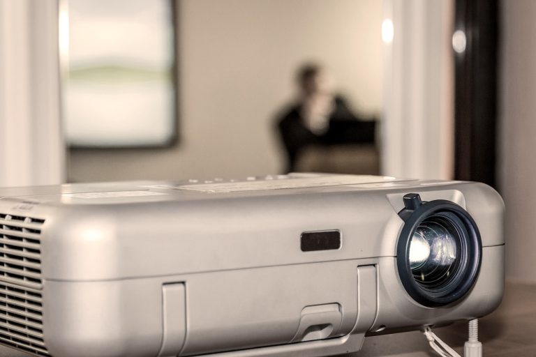 projector-6760352_1280