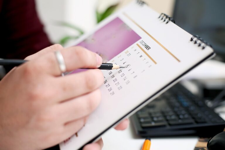 calendar-7702614_960_720