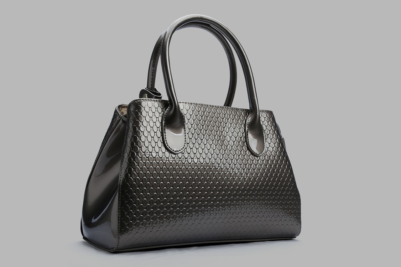 Leather Luxury: Perfect Gifts for Her