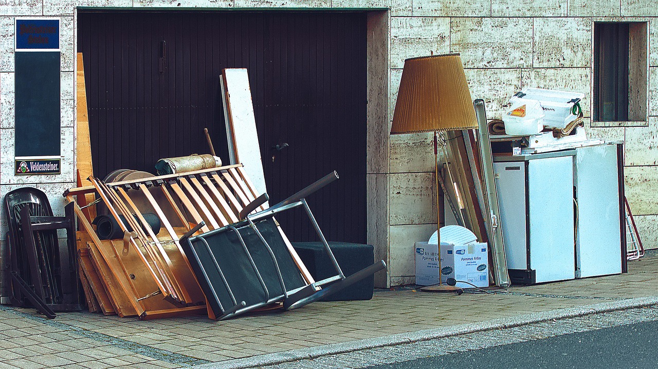 Say Goodbye to Clutter: Free Up Your Space with House Clearance in Camden