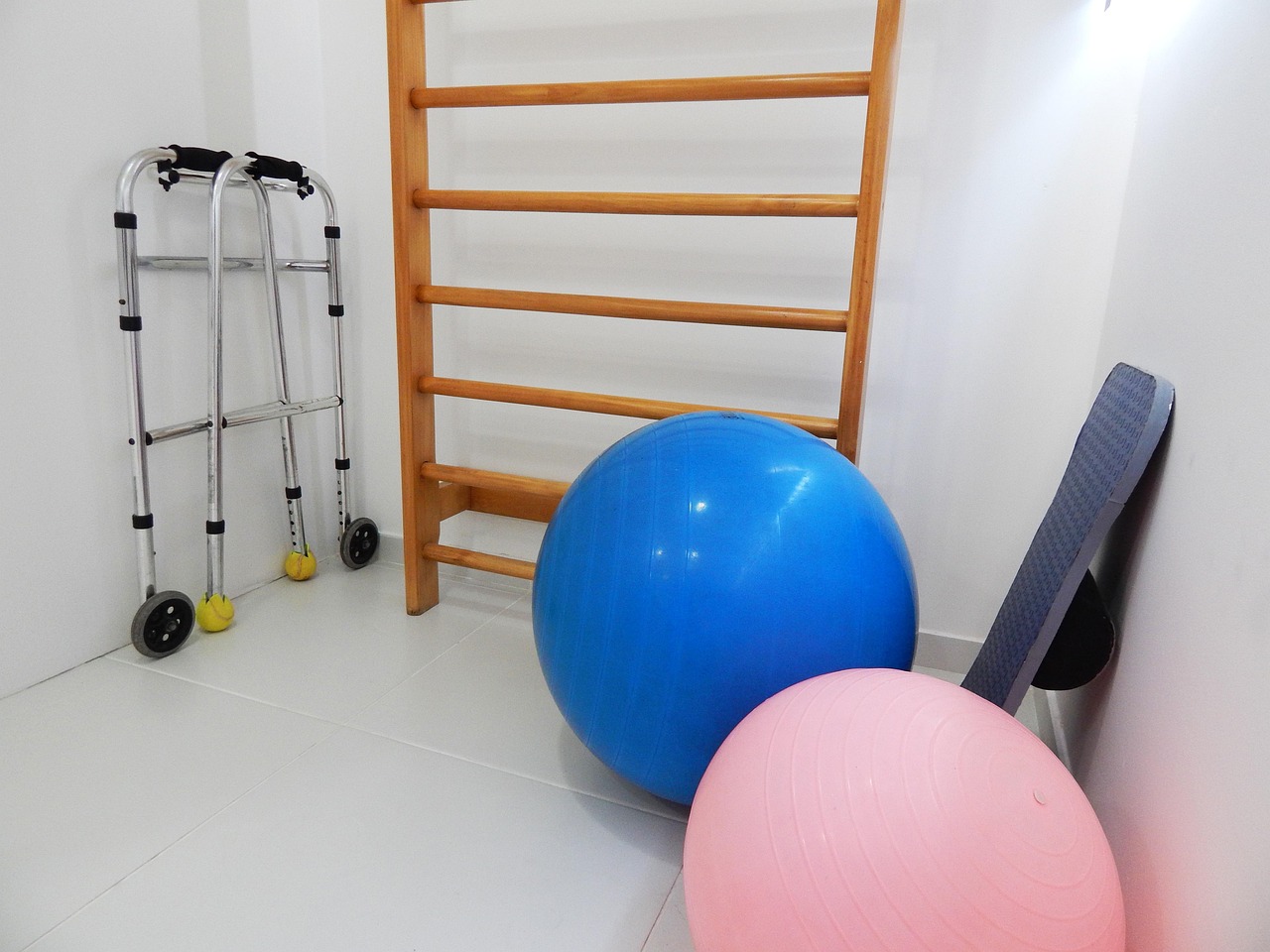 Find Relief from Back Pain with Physiotherapy in Liverpool