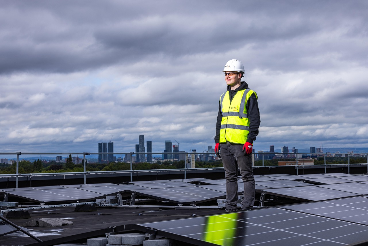 How to Properly Clean Your Solar Panels on the Roof