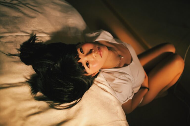girl-555653_1280