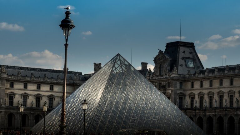 louvre-1759628_1280